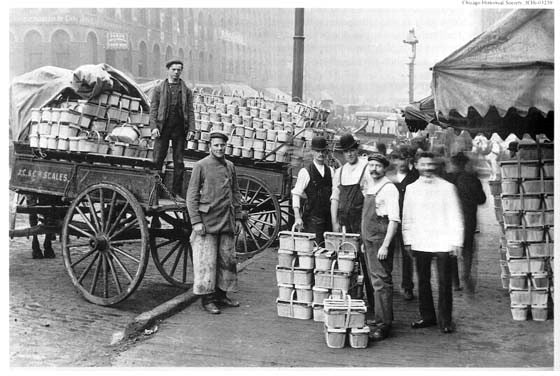 hard to find original c. 1923 antique american single-sided black enameled yellow brass chicago wagon or cart peddler license with stamped number