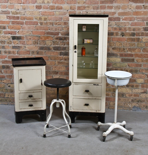 all original c. 1930's vintage medical adjustable height operating or examination room stationary doctor stool