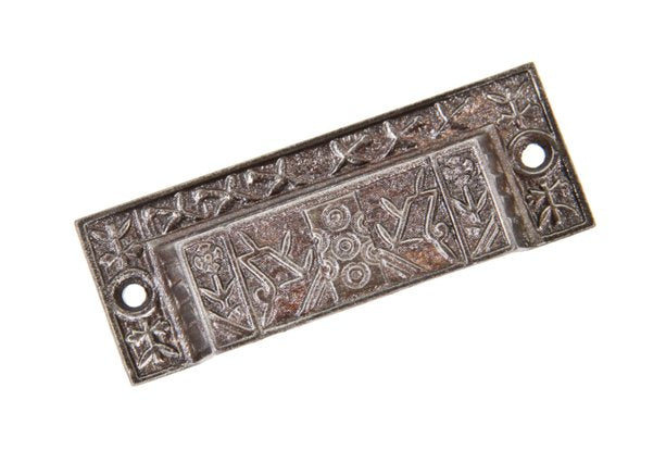 single 19th century ornamental cast iron american eastlake style "windsor" pattern cabinet drawer pull or handle