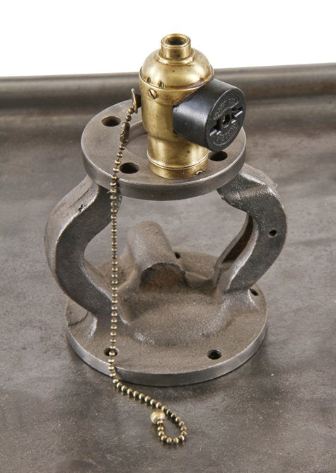 functional early 1920's american industrial "no. 3193" combination hubbell brand double outlet incandescent lamp socket with pull-chain