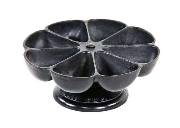 early 20th century vintage american industrial revolving cast iron cobbler's compartmentalized nail cup with original "japanned" or baked black enameled finish