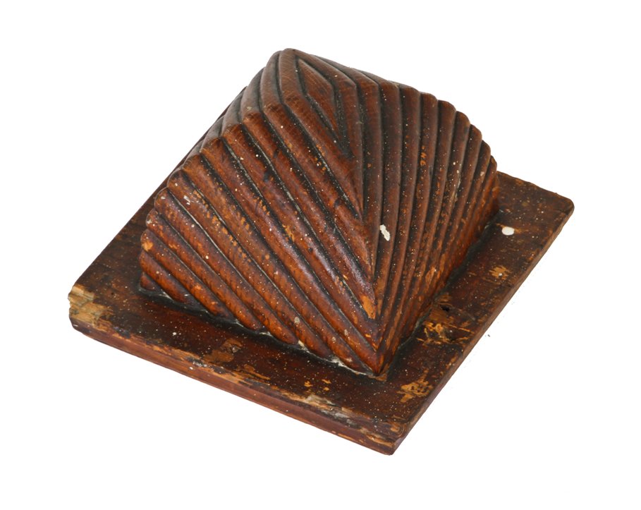 largely intact 19th century american antique deeply grooved pyramidal-shaped solid oak wood residential newel post cap