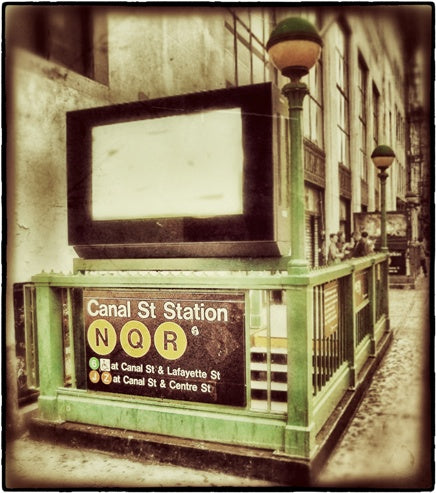 hard to find american depression era single-sided white porcelain enameled flush new york city subway column station sign