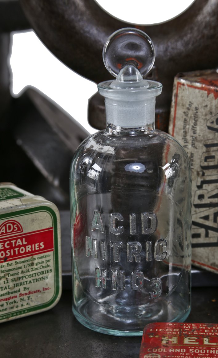 original and intact c. 1920's american research chemistry laboratory nitric acid glass bottle with penny style topper