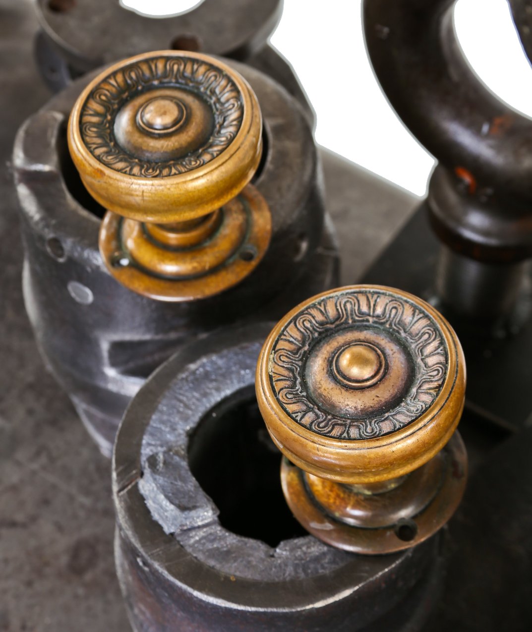 two matching nicely aged c. 1890's antique american ornamental cast bronze "genoa" pattern doorknobs with matching rosettes