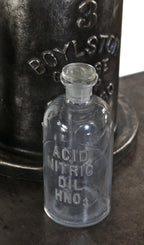 original american antique c. 1920's chicago chemistry laboratory nitric acid reagent bottle with nicely embossed lettering