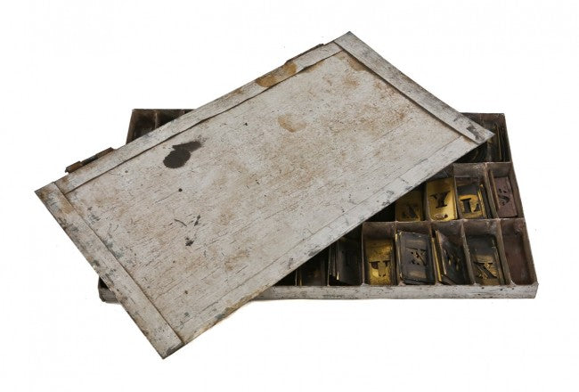 hard to find all original large lot of turn of the century american industrial interlocking wrought yellow brass sign making stencil letters with original case