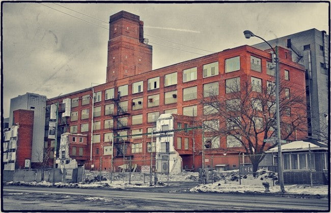 original and intact c. 1920's american industrial single "explosion proof" green porcelain enameled wrigley chewing gum factory pendant light with bulb guard