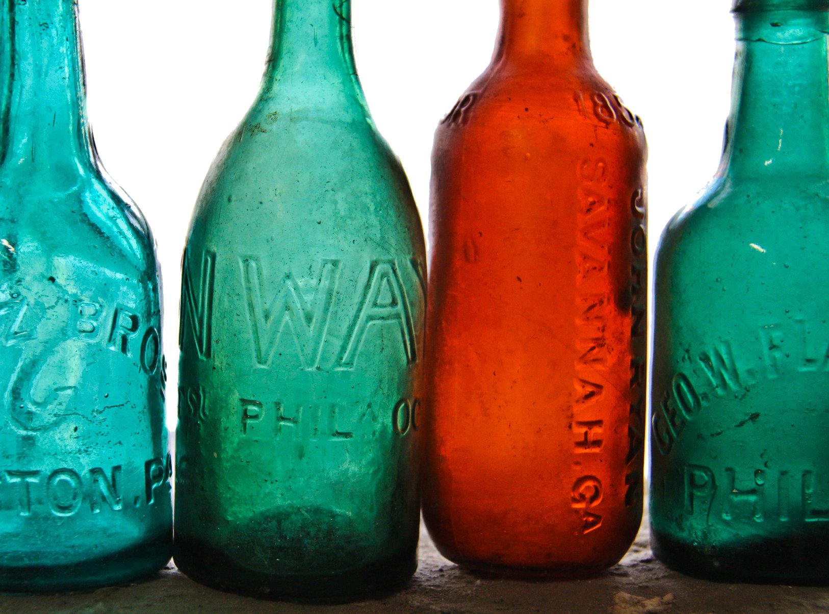 rare mid-nineteenth century american civil war-era antique medium amber ginger ale bottle with applied rounded taper