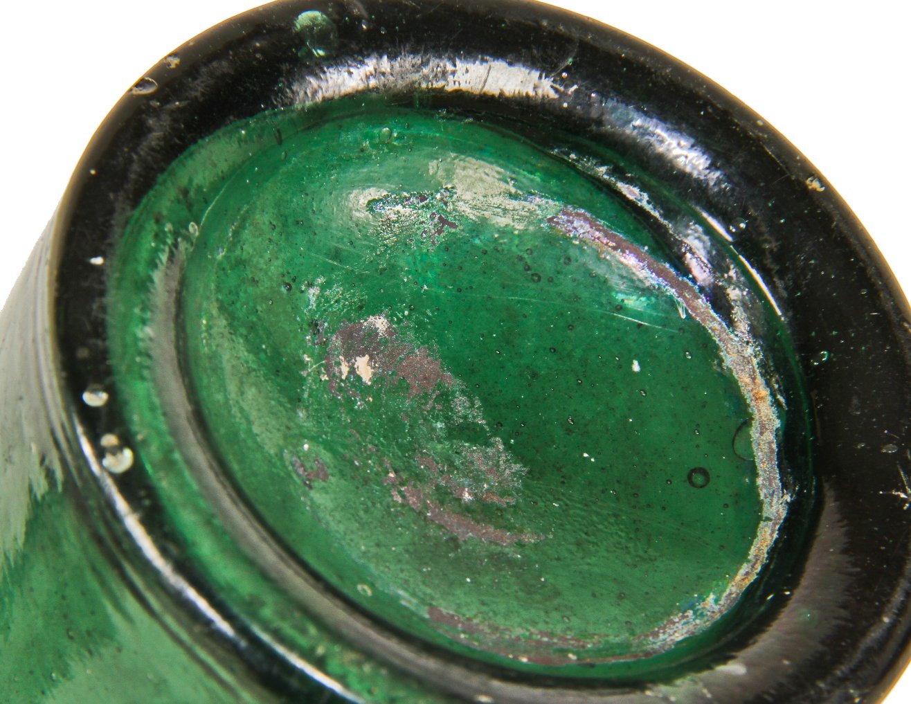 single rare mid-nineteenth century antique american emerald green saratoga pint bottle manufactured for clarke & co, new york.