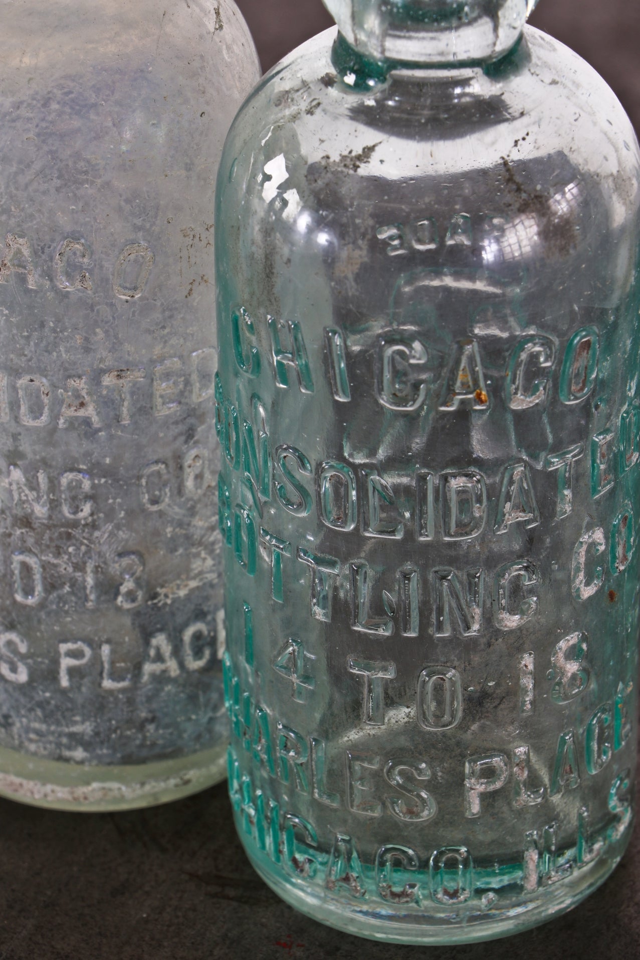 lot of six similar late 19th century chicago privy dug aqua glass chicago consolidated bottling company hutchinson blob top bottles