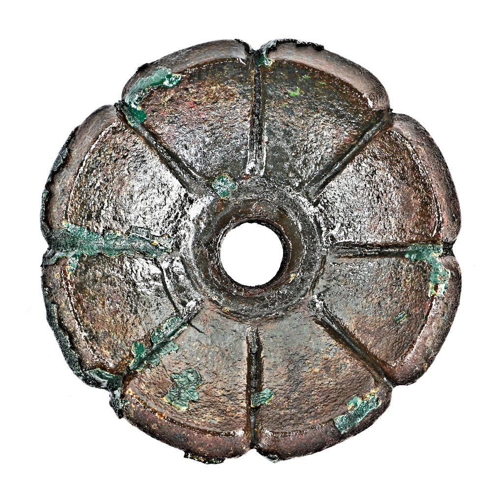 single late 19th century oversized ornamental circular-shaped american victorian era exterior chicago building facade i-beam girder floral rosette with traces of original paint
