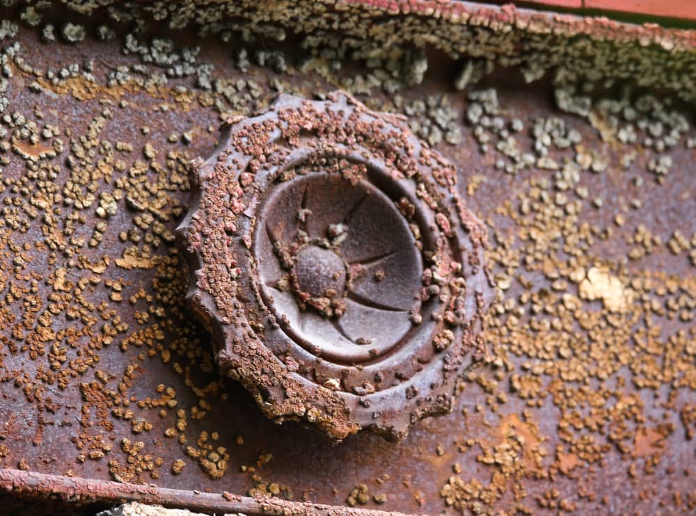 original 19th or early 20th century dearborn foundry cast iron salvaged chicago saloon building facade tie-rod rosette