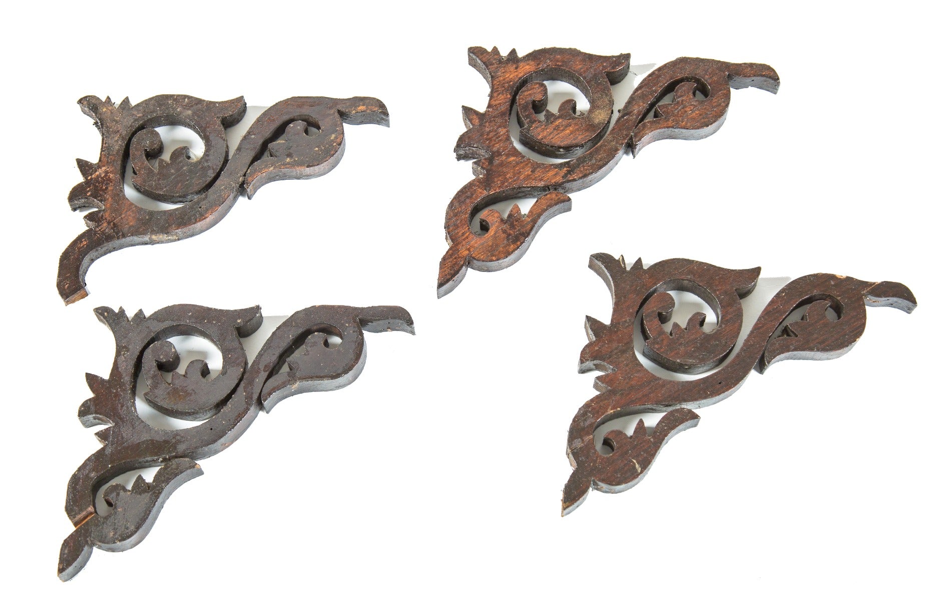 four matching 19th century salvaged chicago varnished oak wood american victorian era brackets with original finish