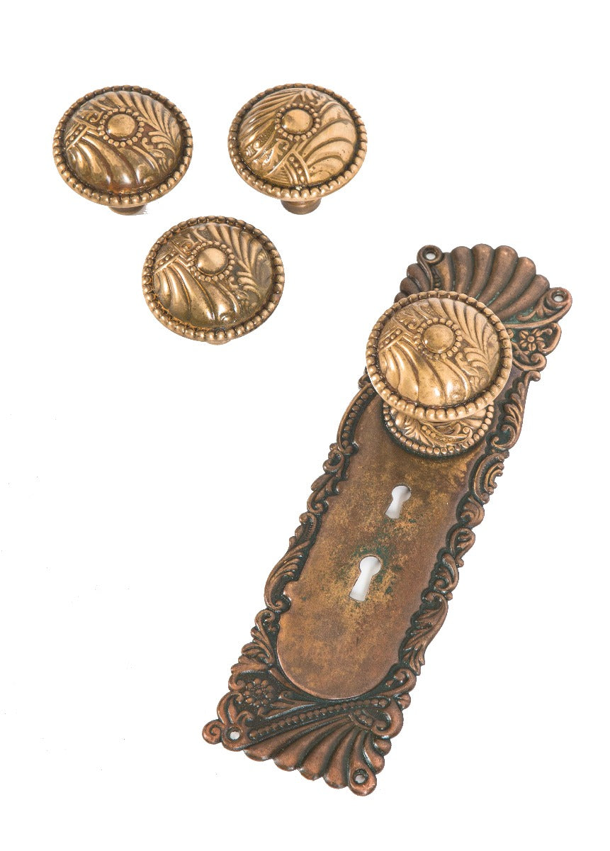 late 19th or early 20th century antique american salvaged chicago "roanoke" pattern residential door hardware