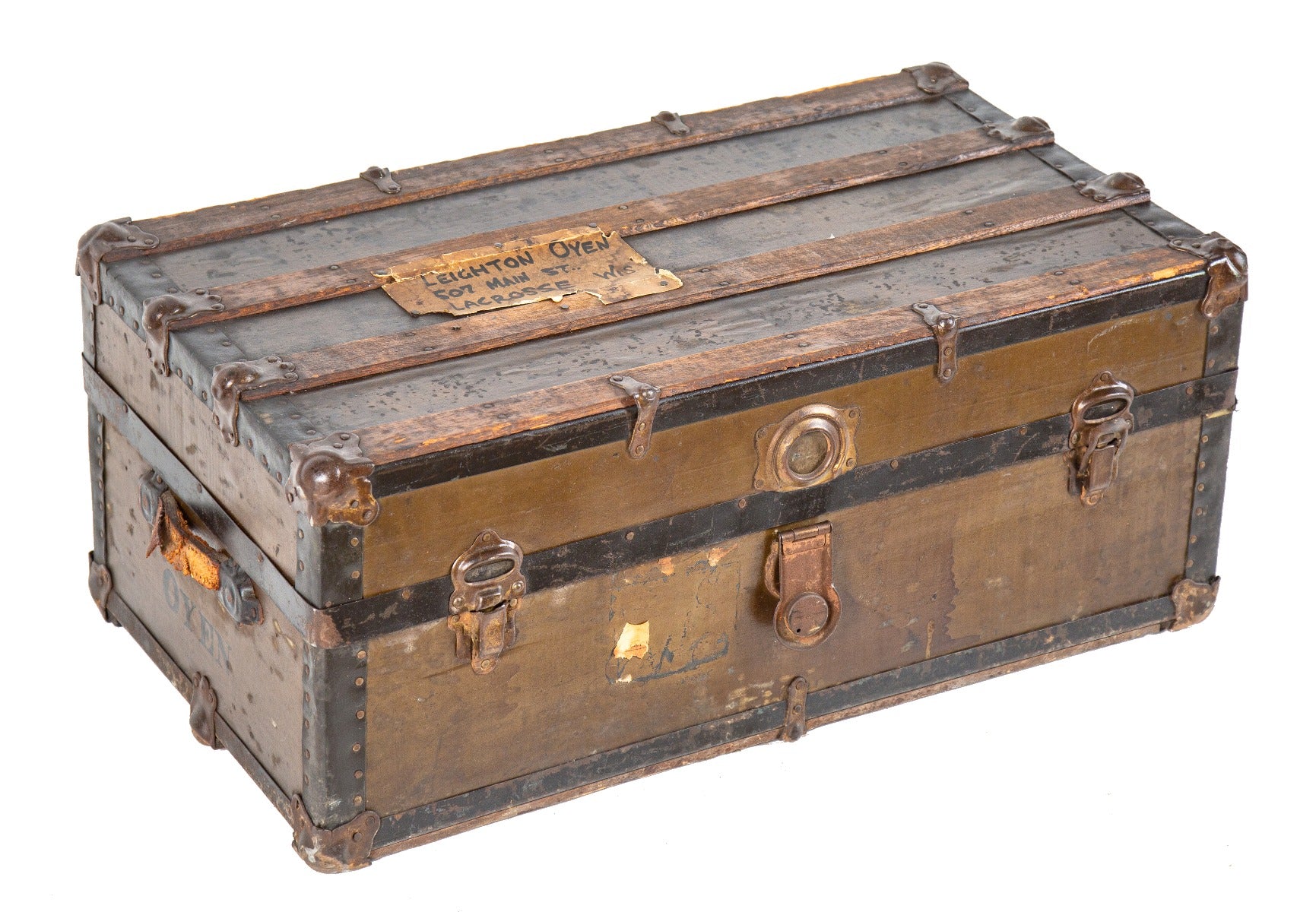 original nicely worn and weathered leighton oyen's personal travel steamer trunk with white stenciled name