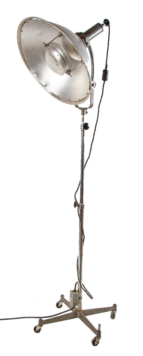 oversized vintage american industrial fully adjustable photogenic machine company stage light with stand