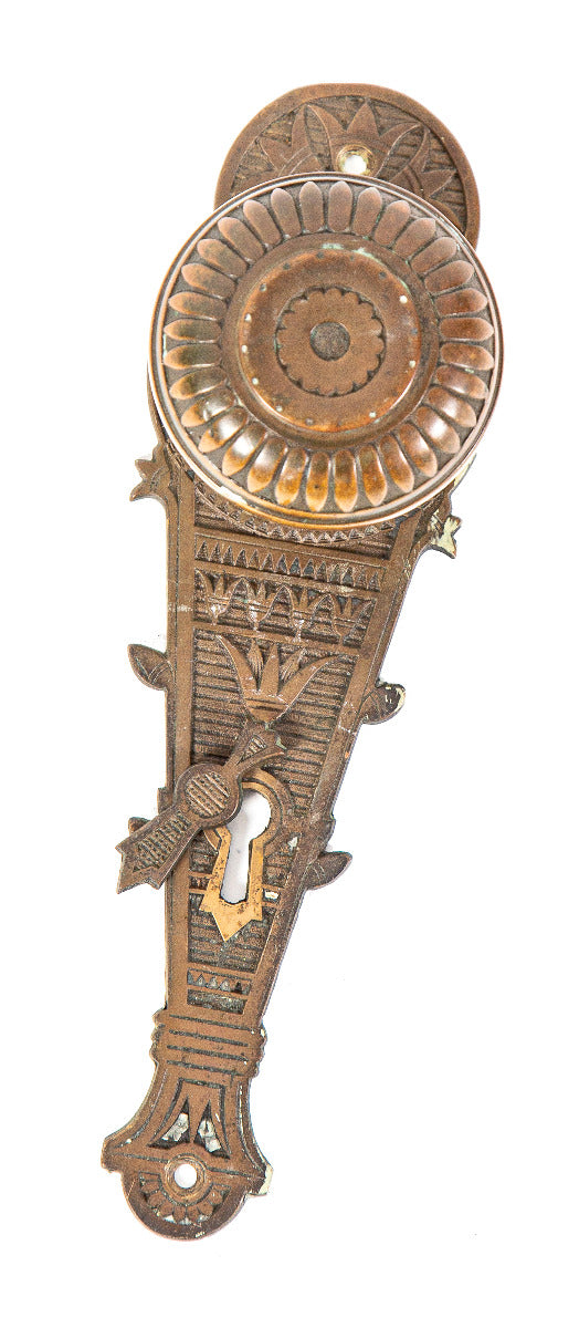 hard to find original 1870s ornamental cast bronze salvaged interior residential passage doorknob and matching backplate with swinging keyhole cover