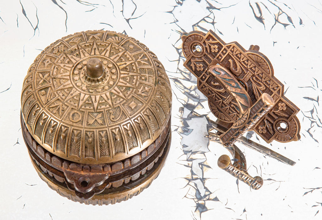 fully functional 1880s original and intact exterior residential antique american victorian-era cast bronze doorbell and t-handle