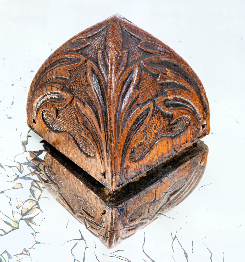 single all original late 19th or early 20th century antique american hand-carved salvaged chicago richardsonian romanesque style newel post finial or cap