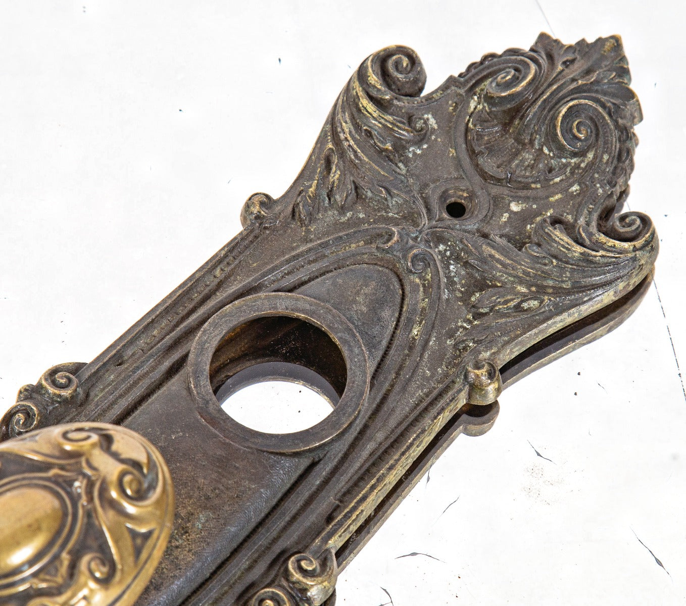 early 20th century salvaged chicago ornamental brass "meridian" pattern oval-shaped doorknob with entrance door backplate