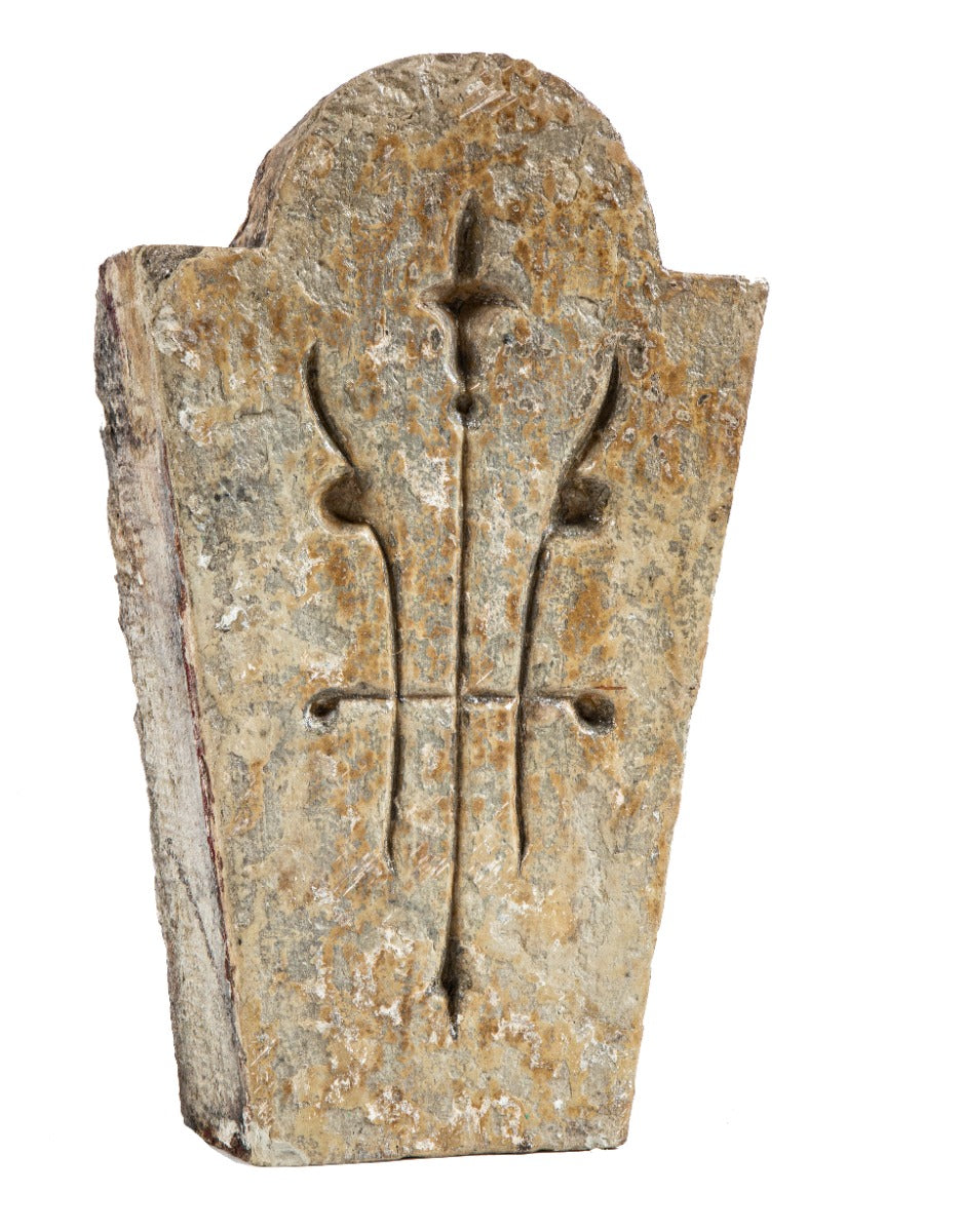 late 1870s salvaged chicago exterior residential cottage lemont limestone deeply incised window hood keystone