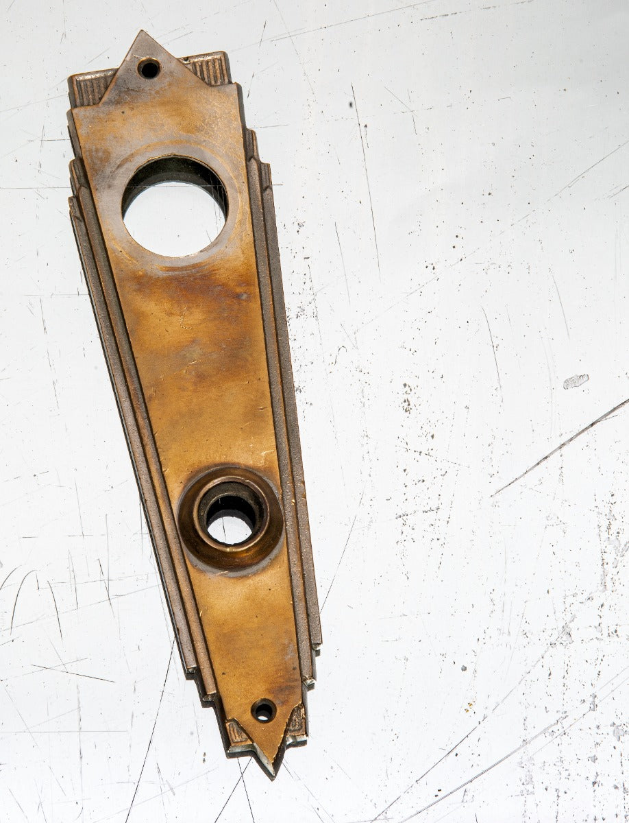 exceptional american art deco skyscraper style "detroit" pattern cast bronze streamlined entrance doorknob backplate