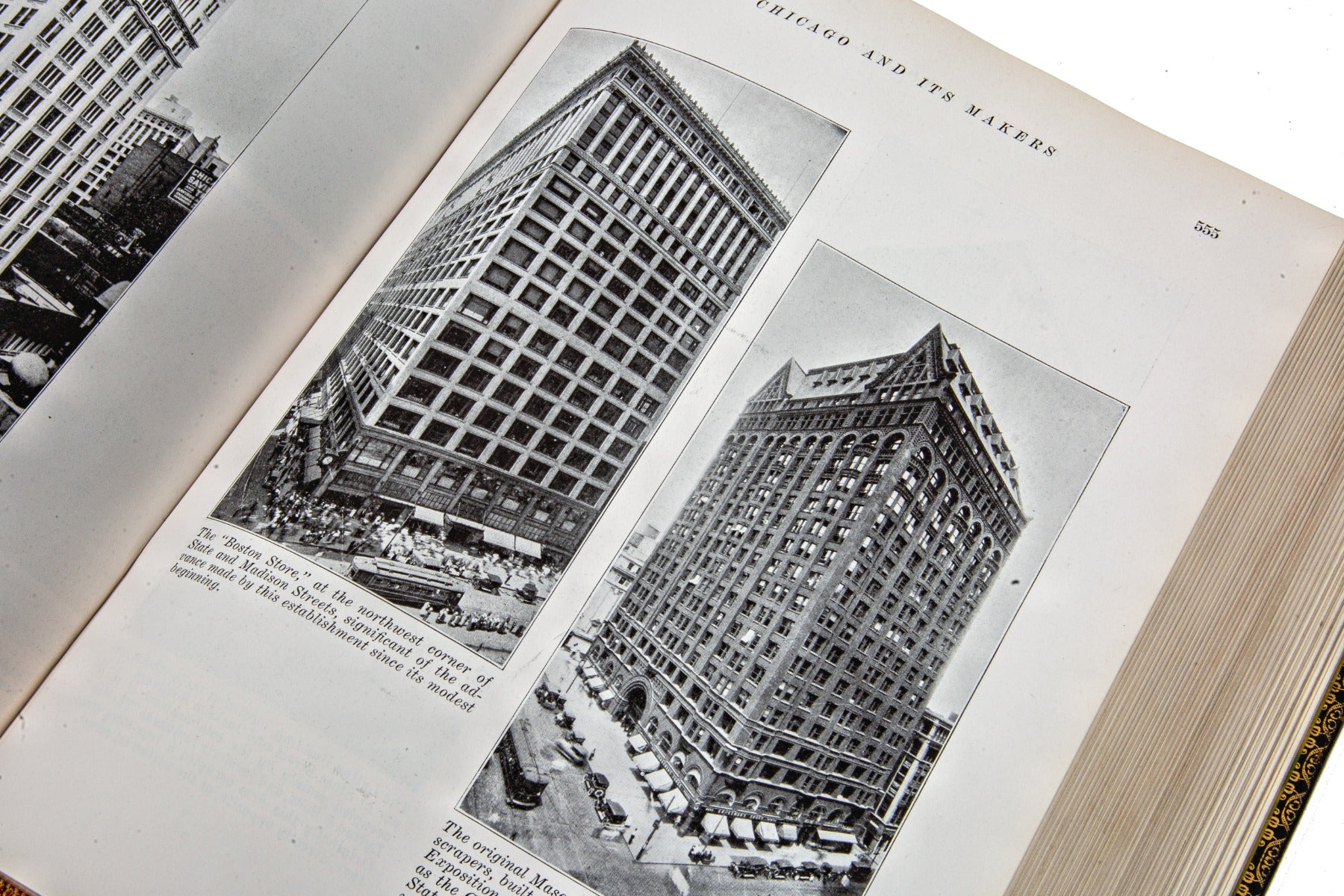 chicago and its makers; a narrative of events from the day of the first white man to the inception of the second world's fair