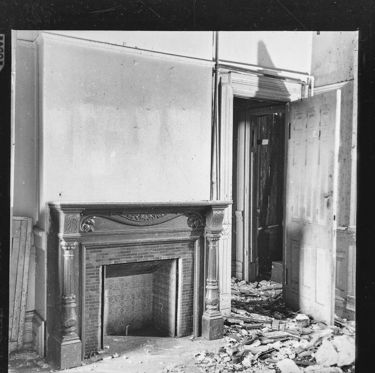 museum-quality 1881 john edelmann-designed carved mahogany wood levi strauss house plinth block