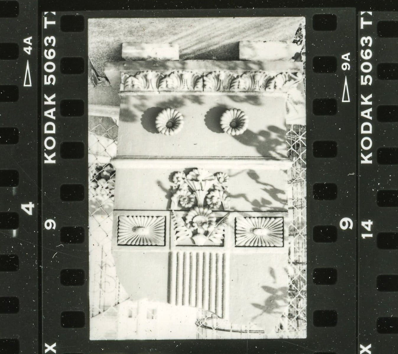 exceptional john edelmann-designed ornamental cast iron pullman-jennings building column ornament with period appropriate finish