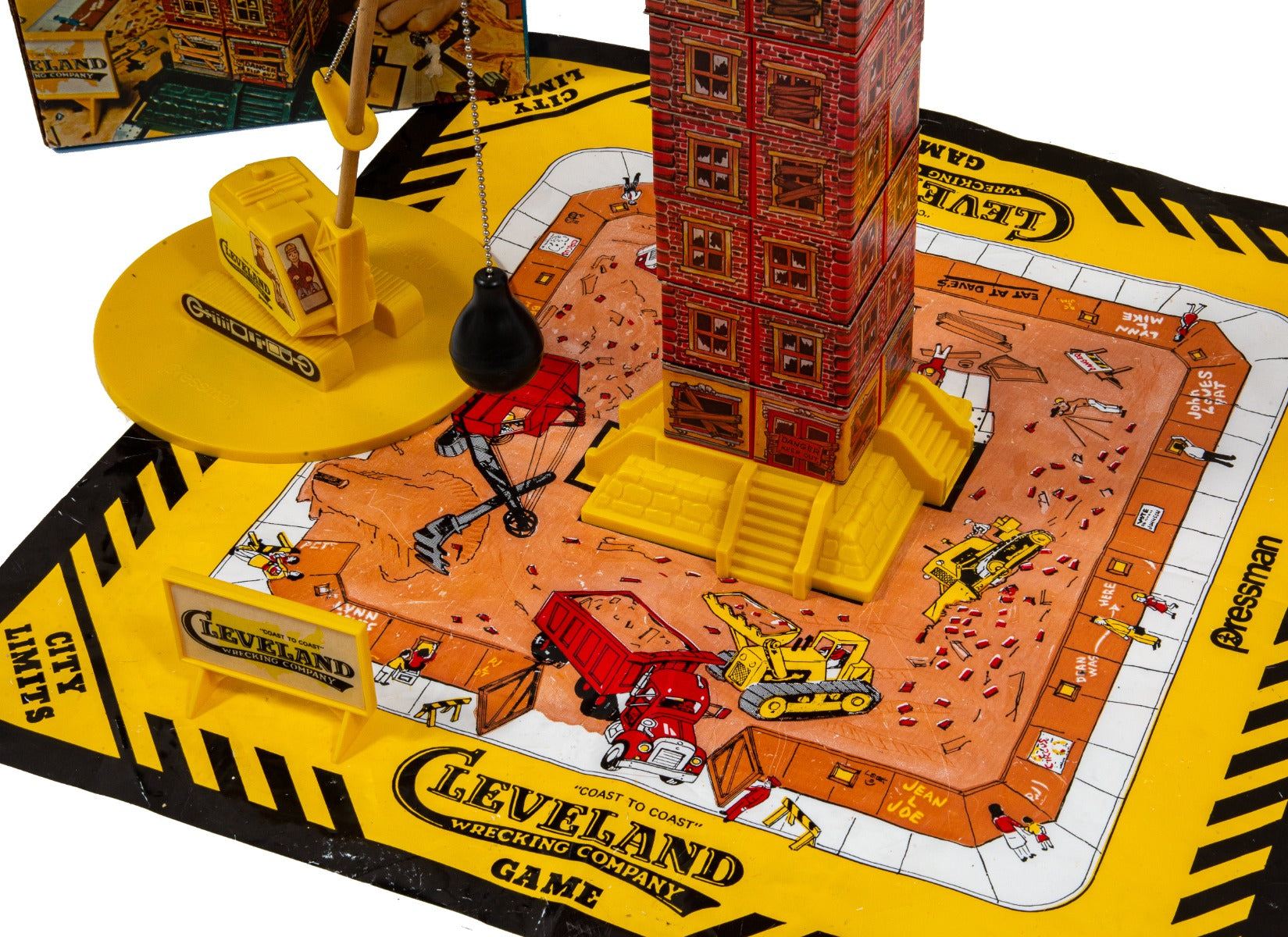 rare 1977 original and intact cleveland wrecking company game by pressman