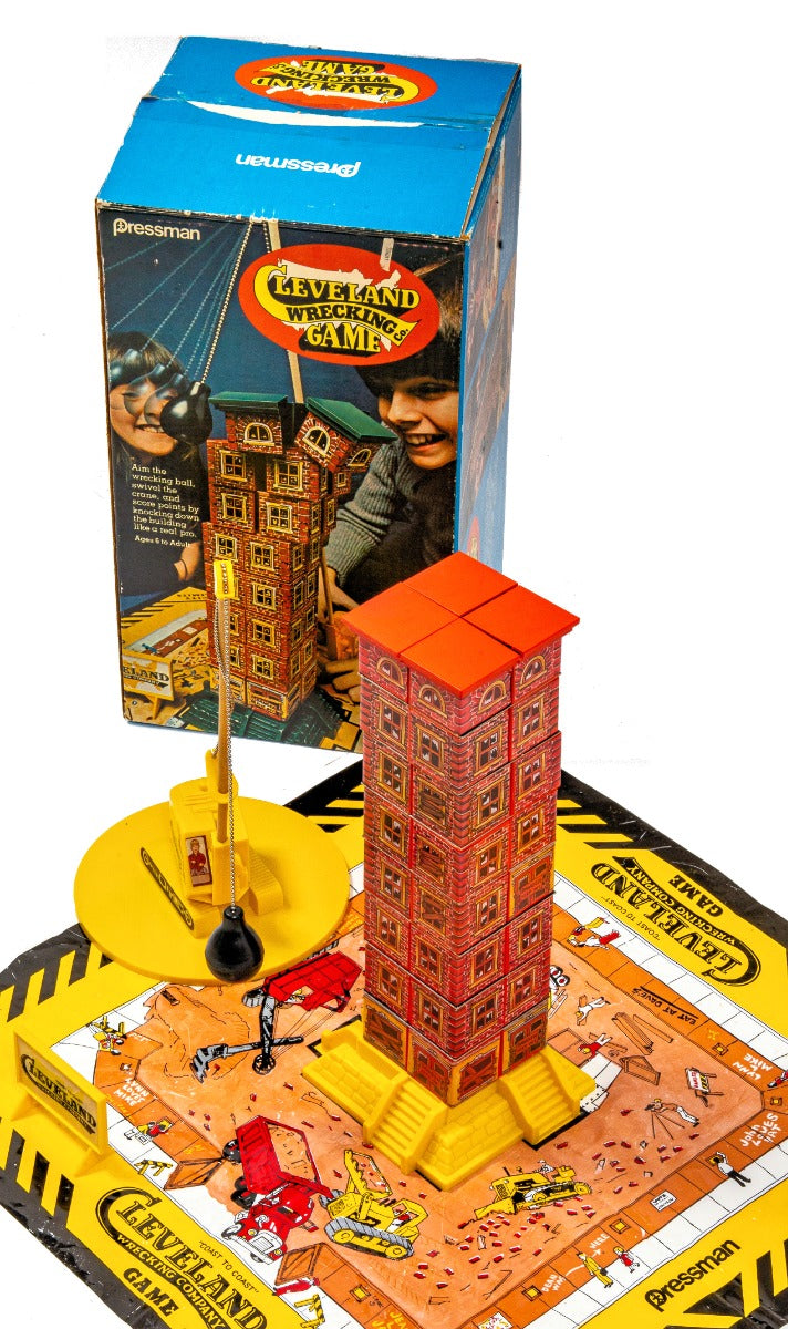 rare 1977 original and intact cleveland wrecking company game by pressman