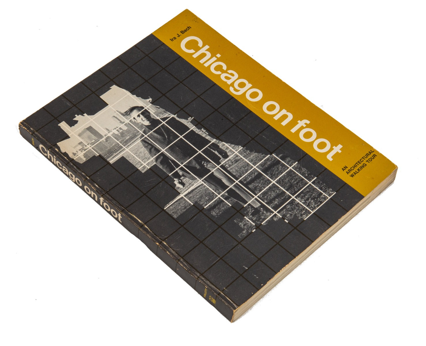 ira j. bach's "chicago on foot" softbound architectural walking tour book