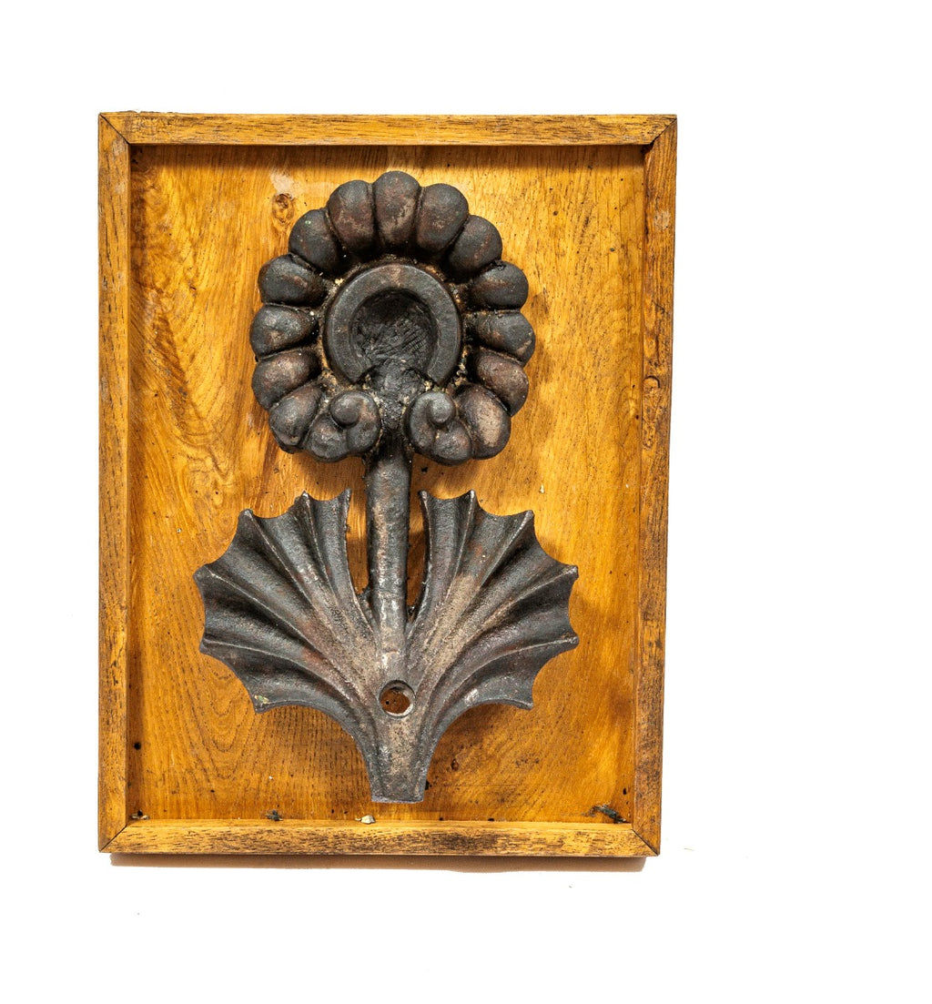 original early 1880s salvaged chicago john edelmann-designed cast iron column ornament fabricated by union iron works