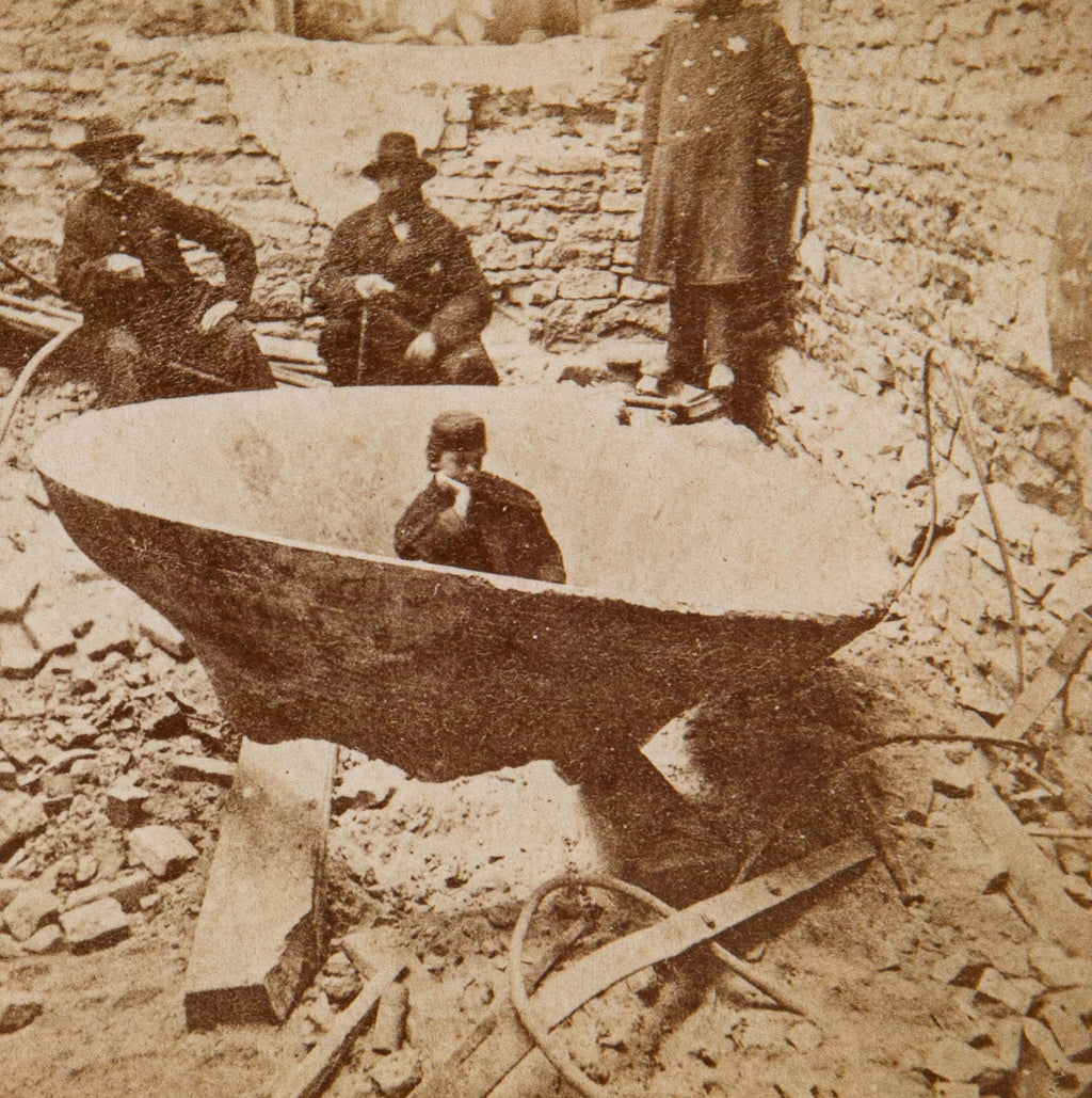 pocket-sized "souvenir" medal representing the first anniversary of the "great chicago fire" of 1871