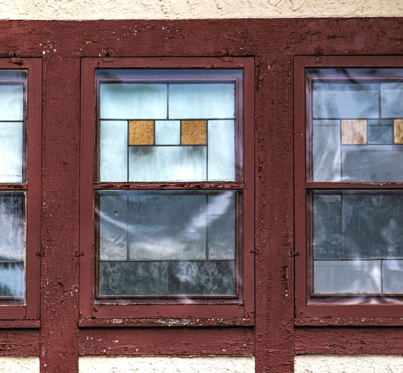 original museum-quality walter burley griffin's 1913 frank a. hindes house leaded glass window