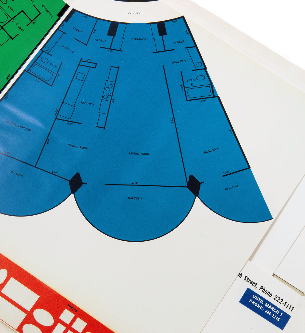 original and largely intact 1962 marina city (bertrand goldberg, 1964-68) prospectus showcasing the building’s distinctive architectural elements with floor plans, site layouts, models, and photographs.