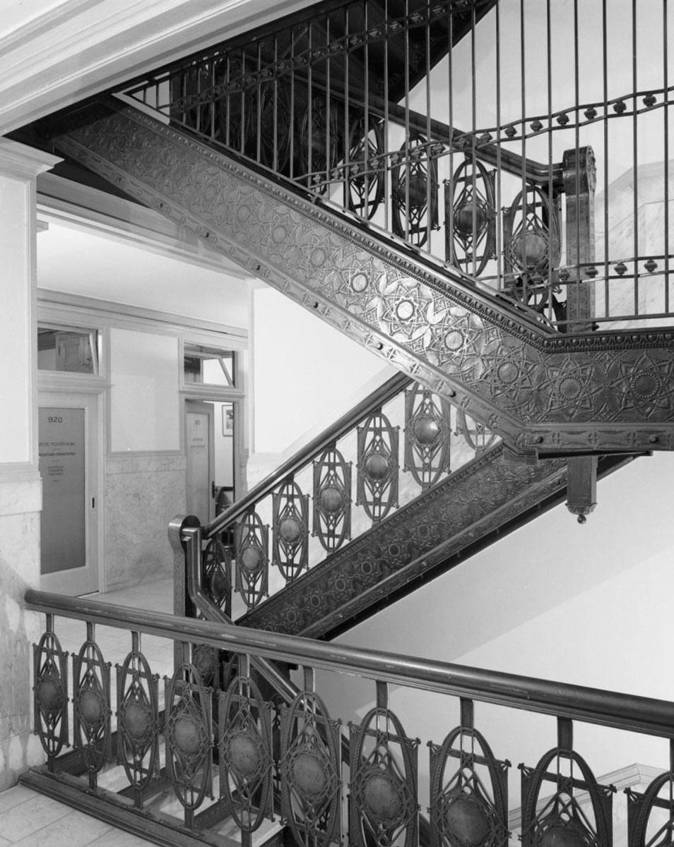 original 1894 winslow brothers cast iron adler and sullivan chicago stock exchange interior newel post bottom finial