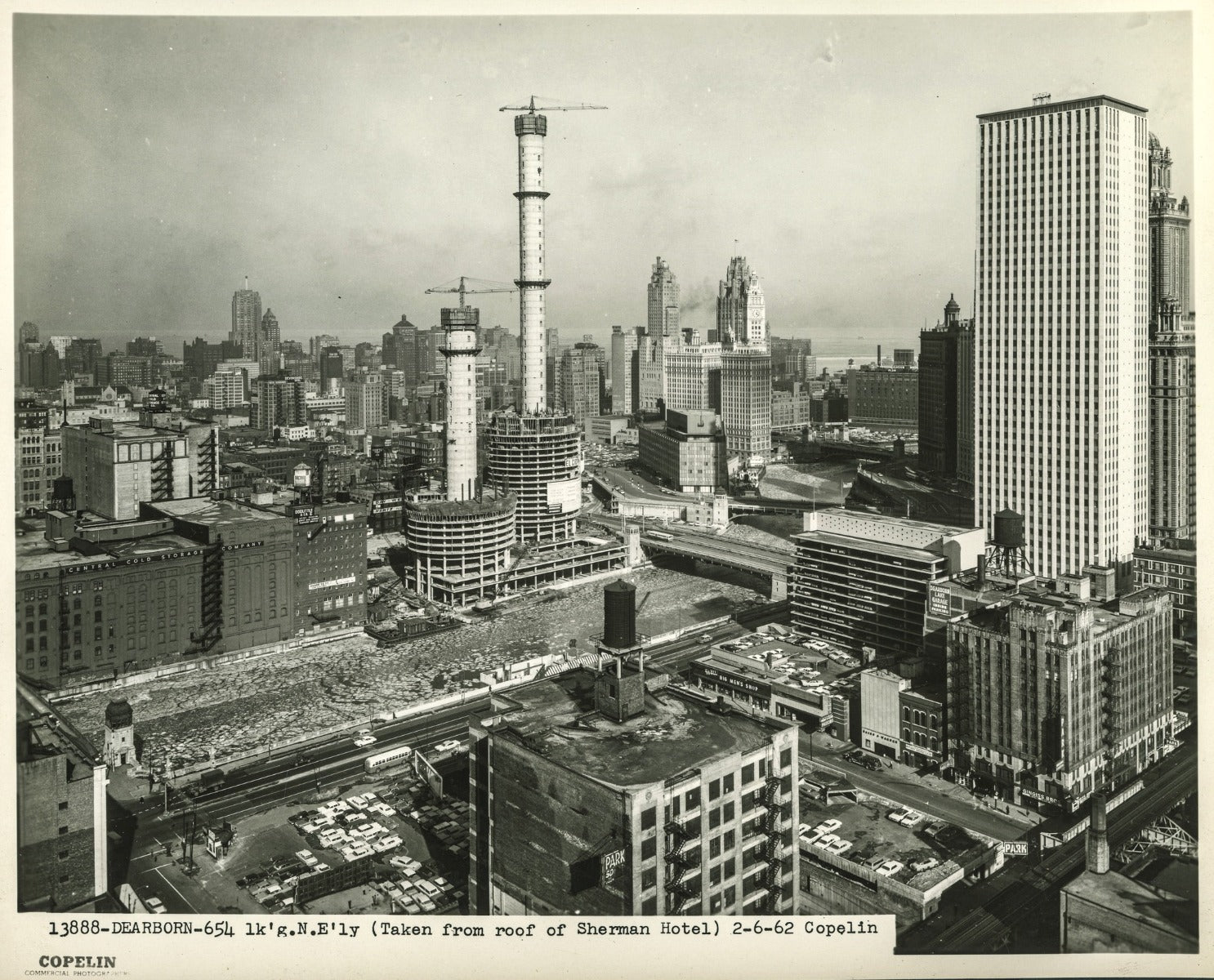 photographic images of bertrand goldberg's marina city taken before, during, and after it's completion in 1968