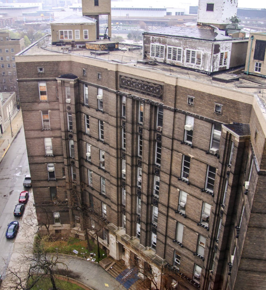 original hugh garden-designed 1907-8 exterior michael reese hospital speckled terra cotta spandrel and face brick