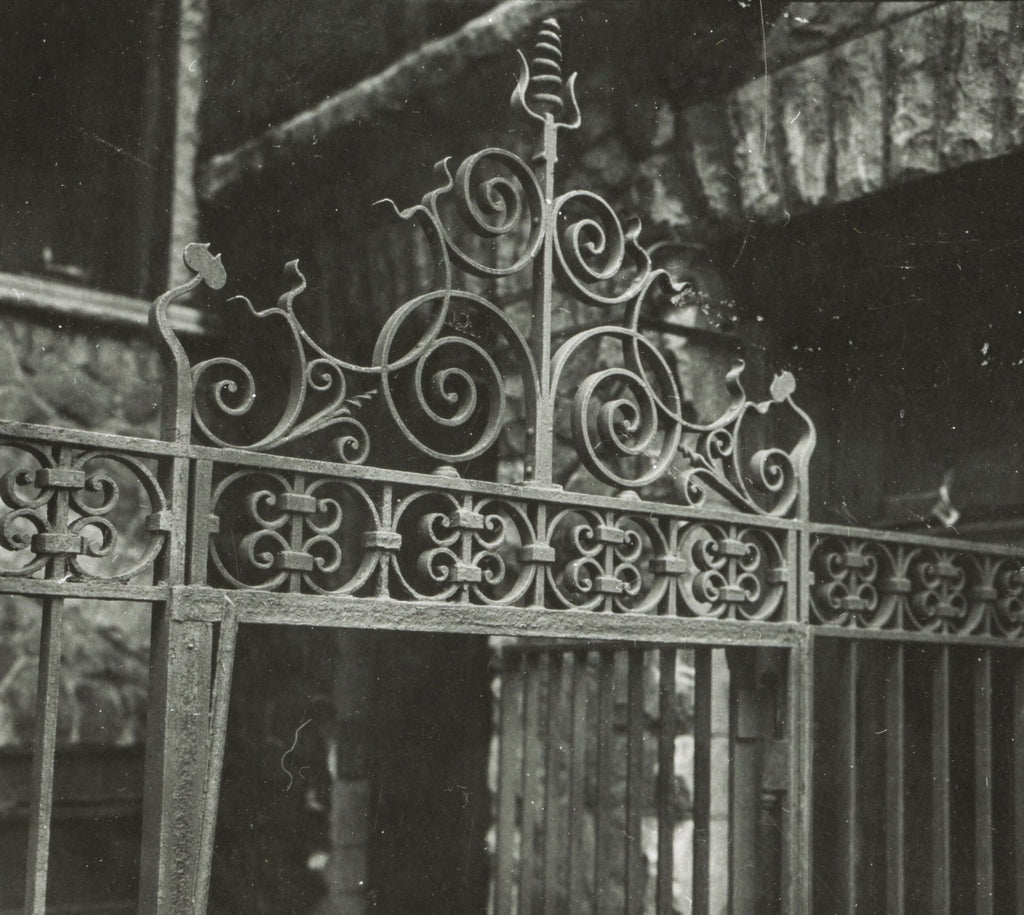 john wellborn root-designed anderson pressed block salvaged from burnham and root's 1885 edwin e. ayer residence during demolition in 1966