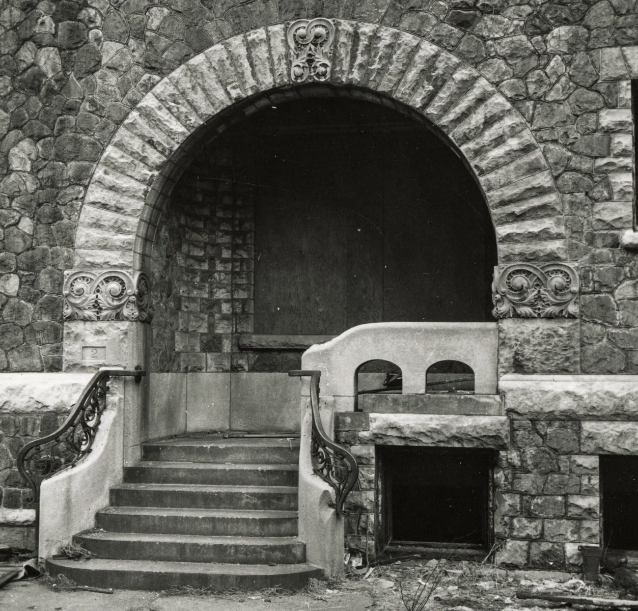 john wellborn root-designed anderson pressed block salvaged from burnham and root's 1885 edwin e. ayer residence during demolition in 1966