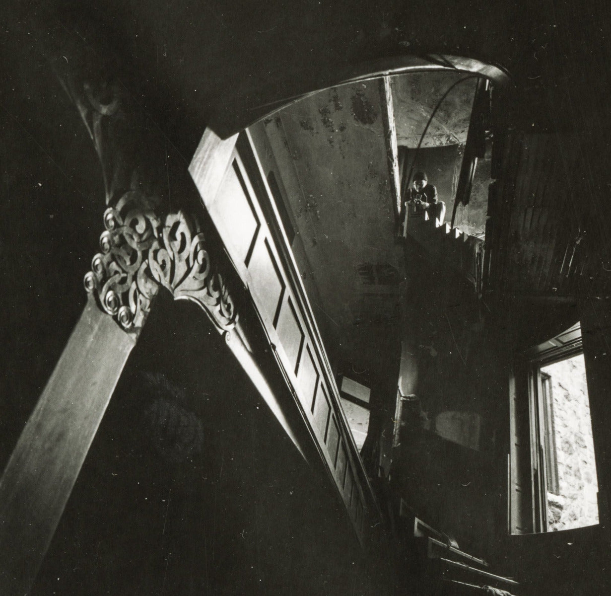 john wellborn root-designed anderson pressed block salvaged from burnham and root's 1885 edwin e. ayer residence during demolition in 1966