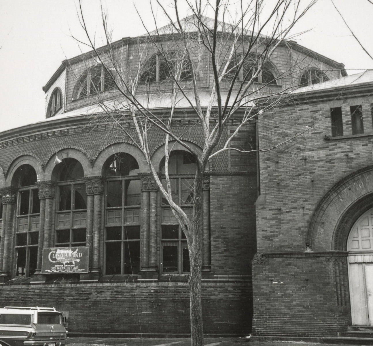 salvaged cast plaster interior church of the covenant (burnham and root) column capital salvaged by david norris