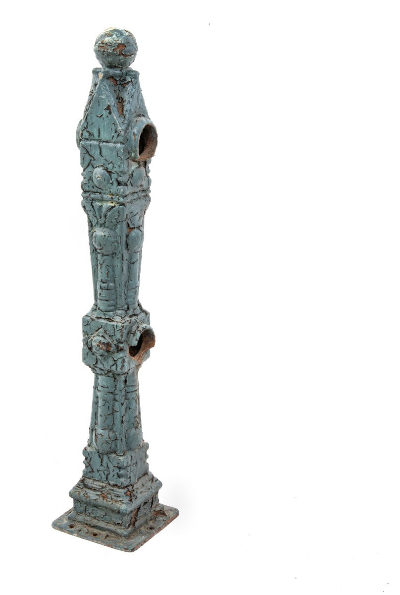 single all original 19th century "chicago style" salvaged exterior residential cast iron newel post with ball finial