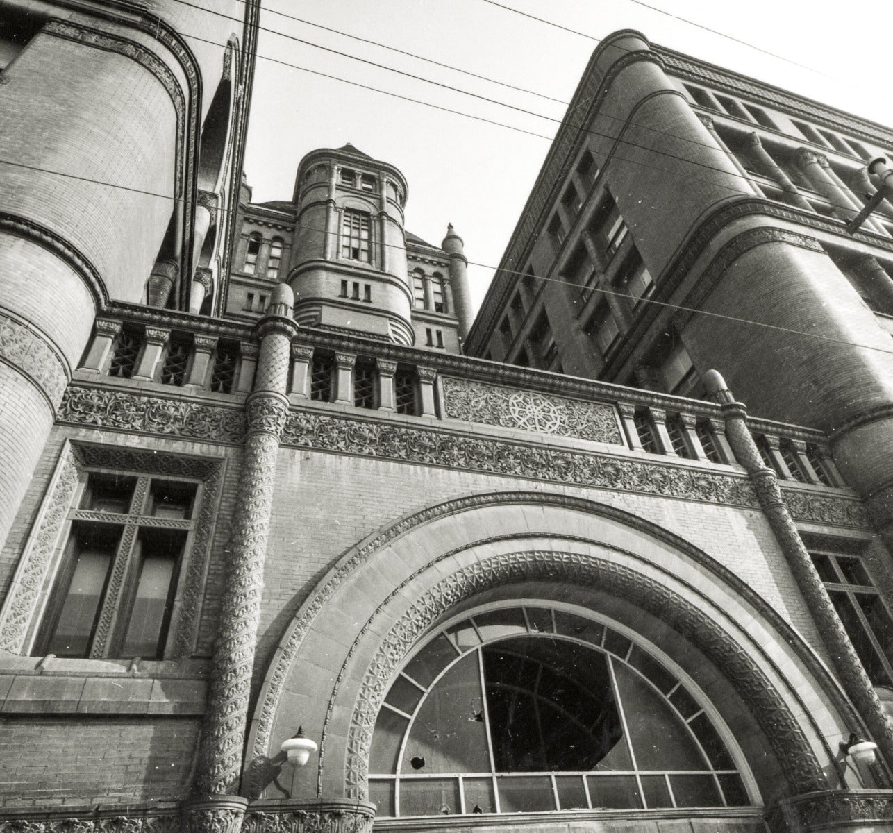 historically important museum quality 19th century american cast iron kansas city board of trade building john root-designed baluster
