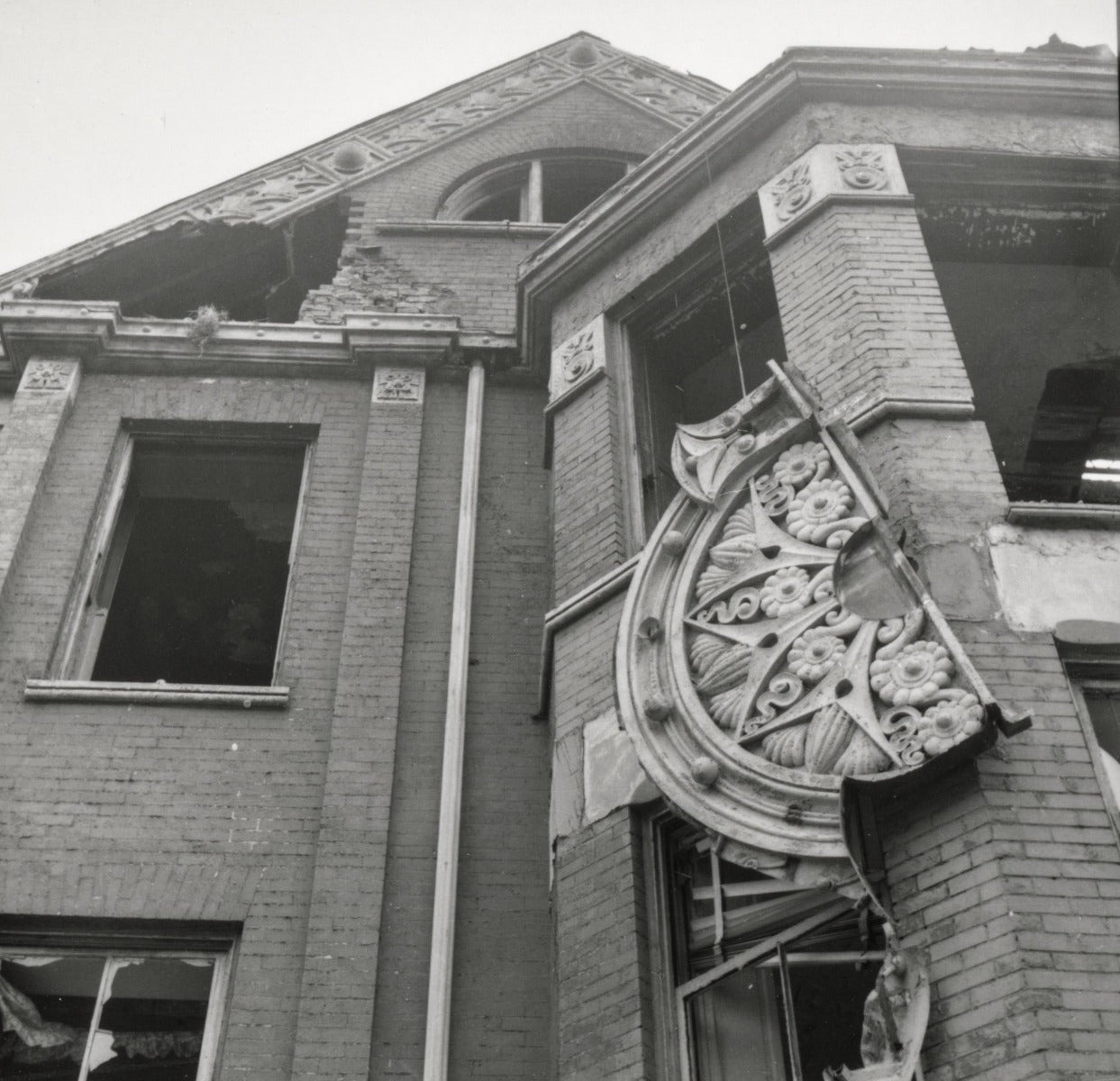 original red slip glazed 1884 louis h. sullivan-designed martin barbe residence terra cotta block
