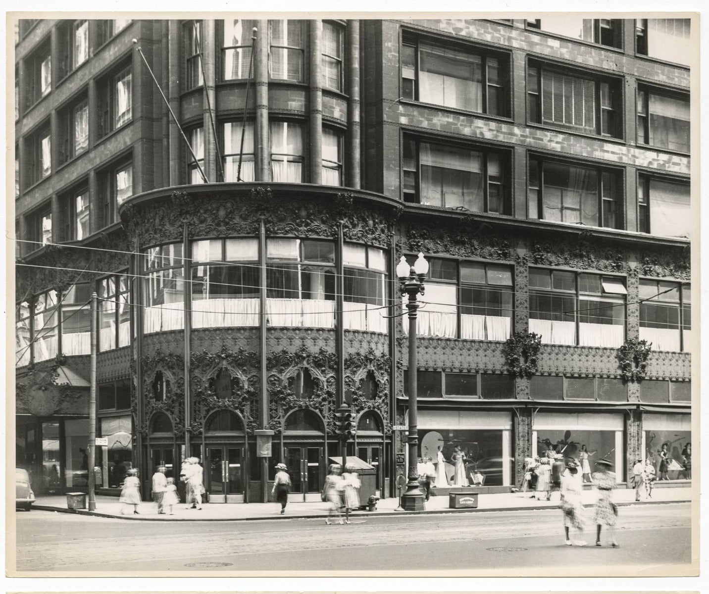 museum-quality 19th century louis sullivan-designed antique american ornamental cast schlesinger & mayer staircase baluster