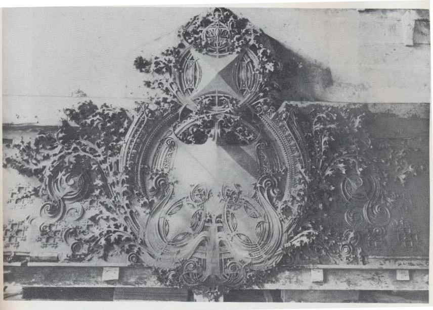 historically important late 19th or early 20th century original exterior white glazed terra cotta schlesinger & mayer department store building stringcourse panel