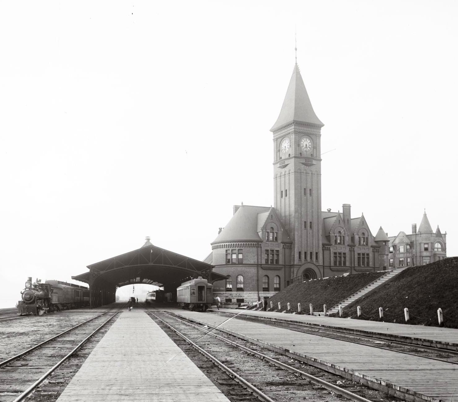 very distinct and highly detailed american 19th century northwestern railway "lake front" depot building exterior red terra cotta grotesque corbel